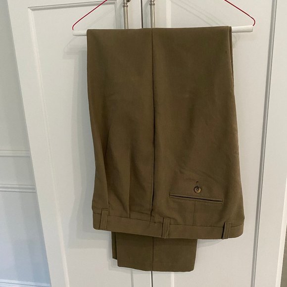 Dockers Tour pleated pants. - Picture 1 of 4